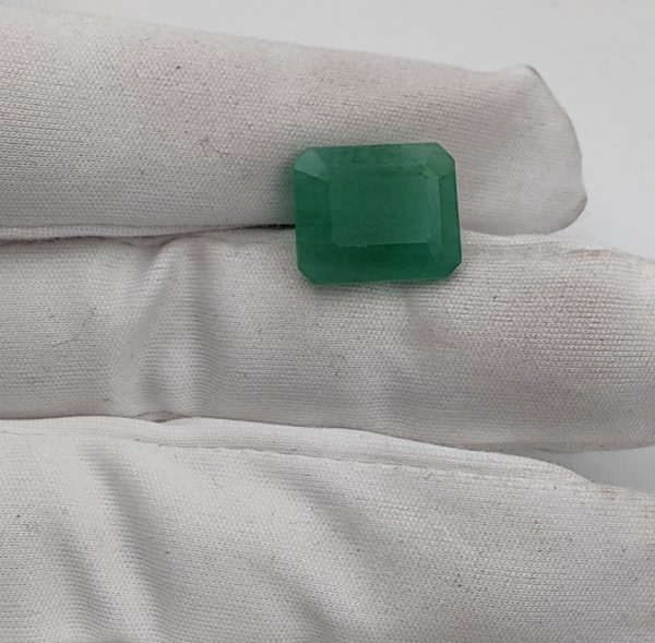 Natural emerald (panna)