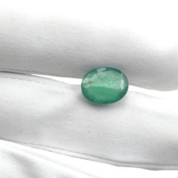 Natural emerald (panna)